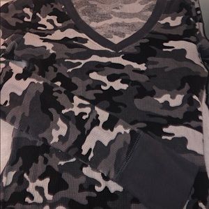 Long sleeve Camo OP shirt 🖤🤍